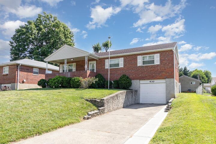 Property Photo: 430 Sunaire Terrace OH 45238