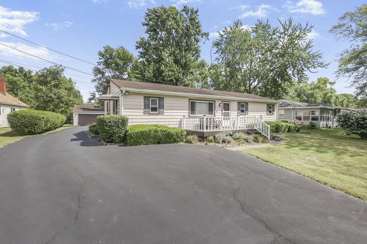 56 Marie Avenue  Pickerington OH 43147 photo