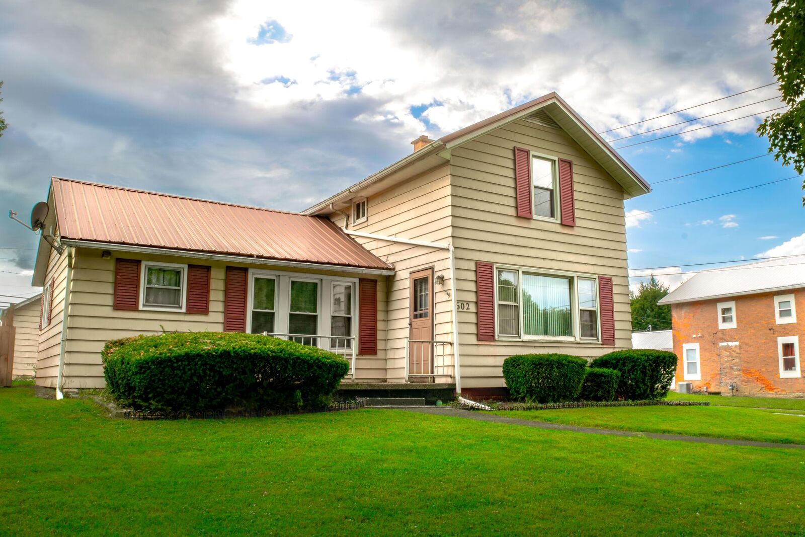 Property Photo: 602 S 7th Street OH 43351
