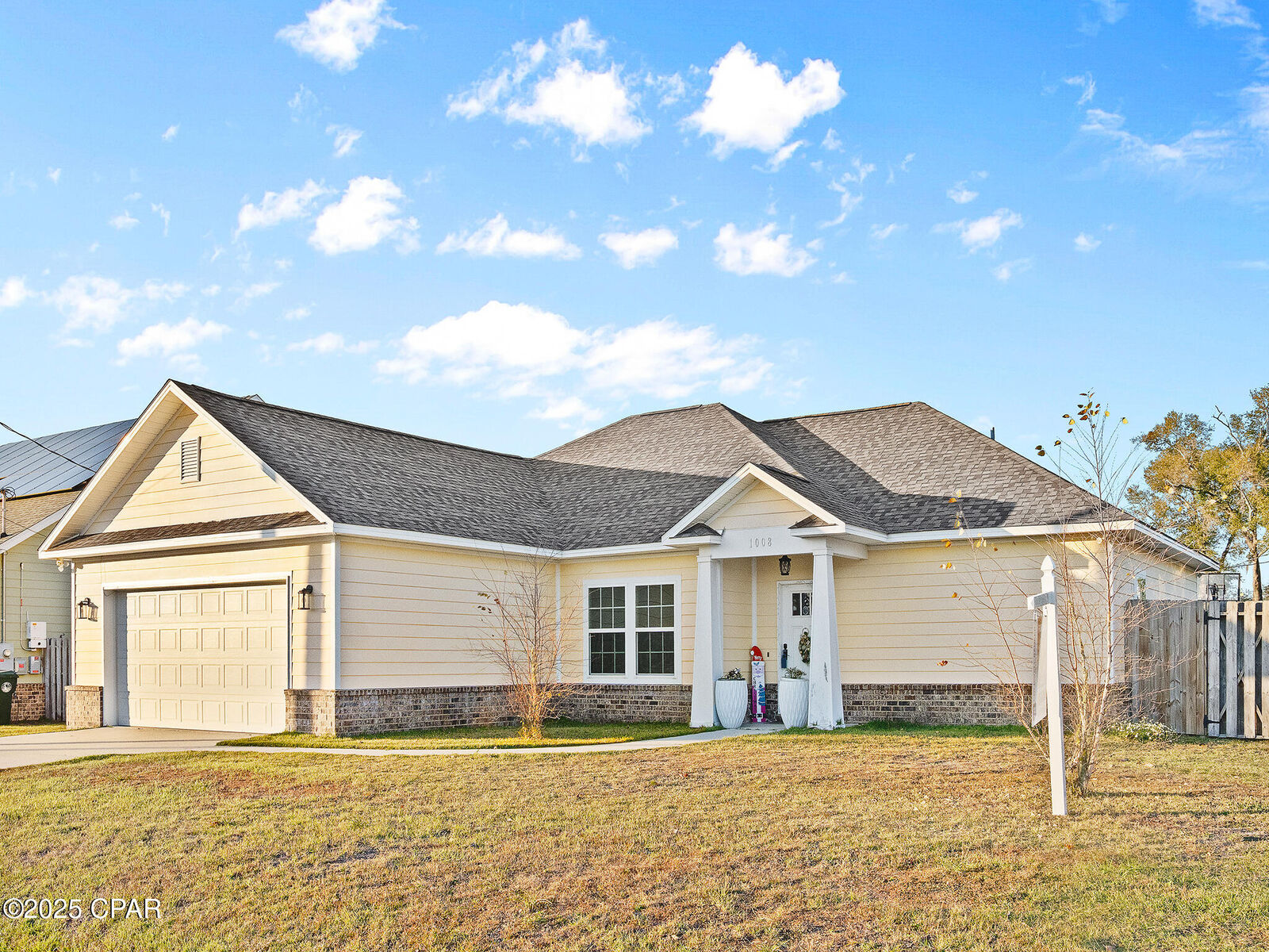 Property Photo: 1008 E 10th Street FL 32444