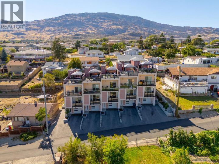 18 Loon Crescent 3 — photo 1