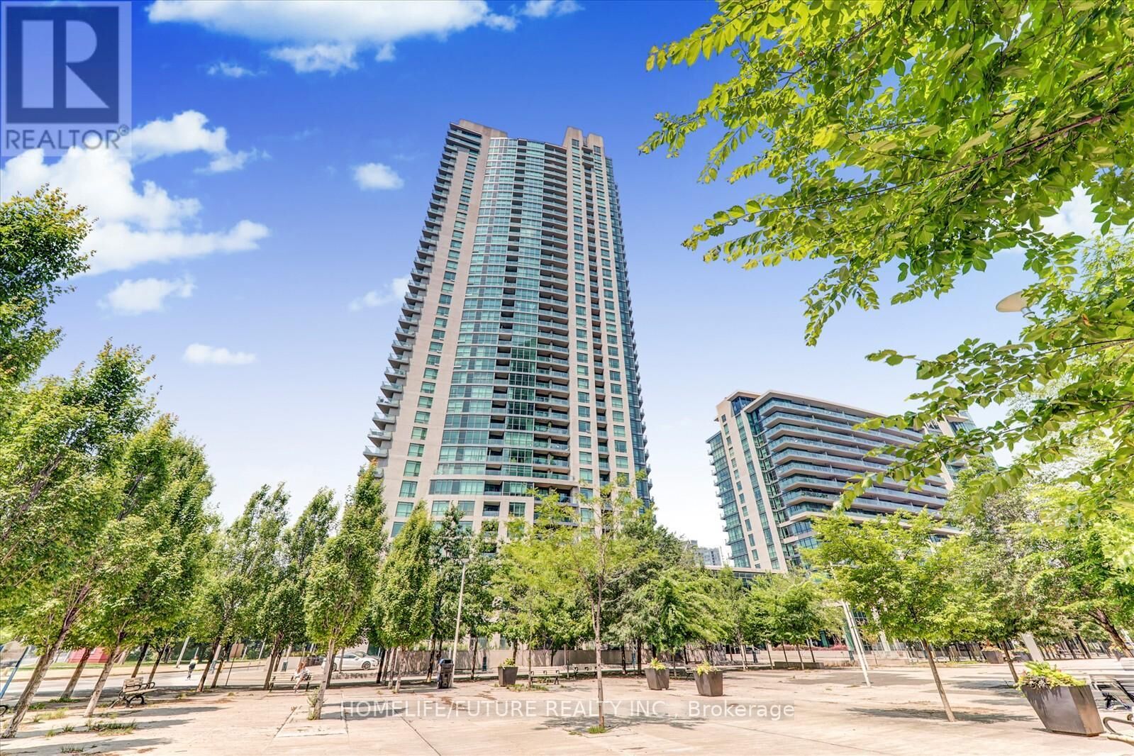 Property Photo: 215 Fort York Boulevard 1011 ON M5V 4A2