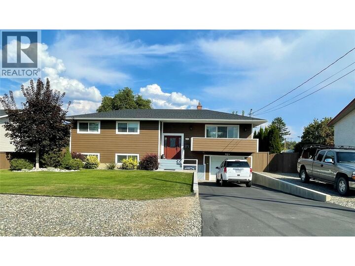909 Stardust Street  Kamloops BC V2B 4C6 photo