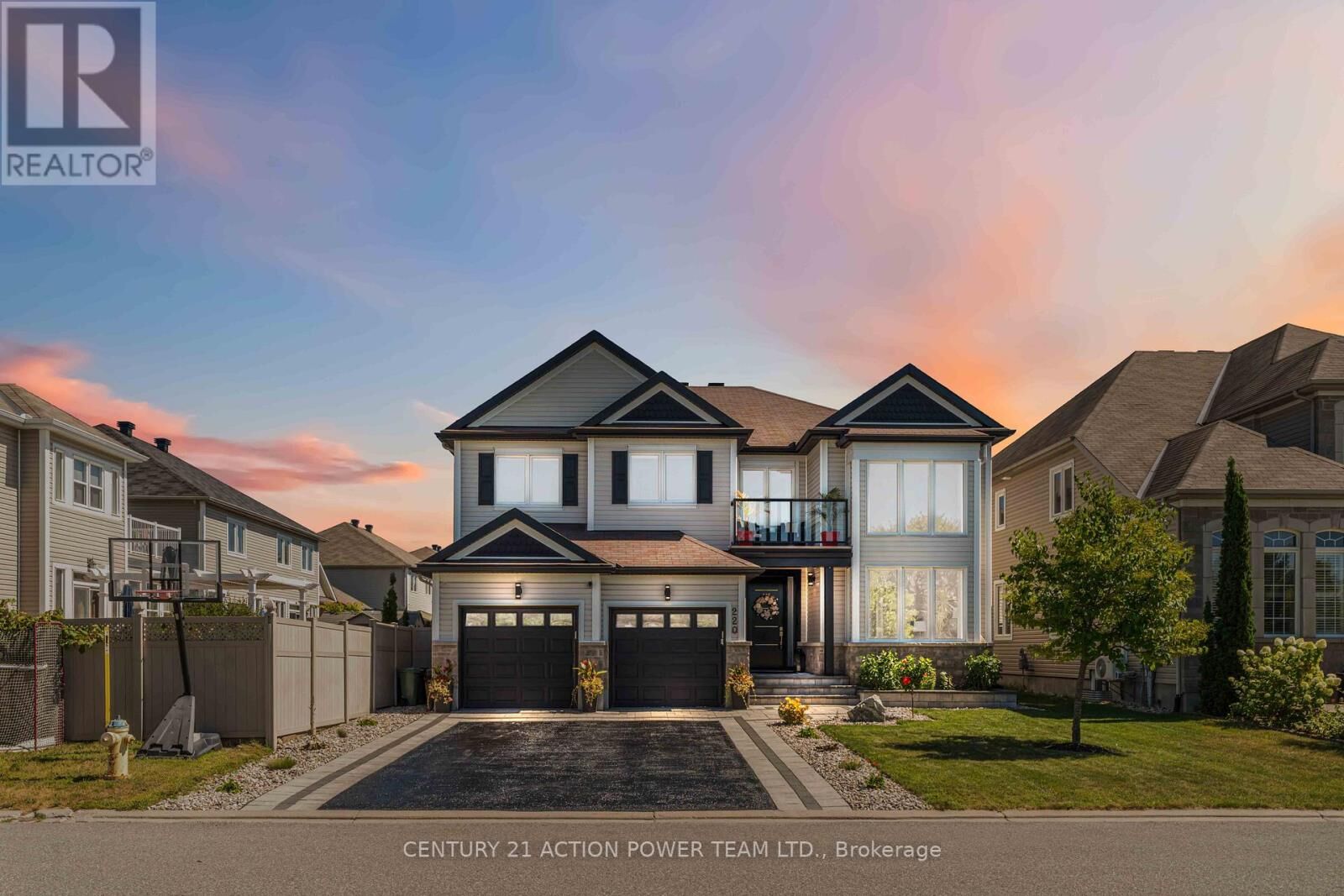 Property Photo:  220 Radhika Court  ON K1W 0B3 