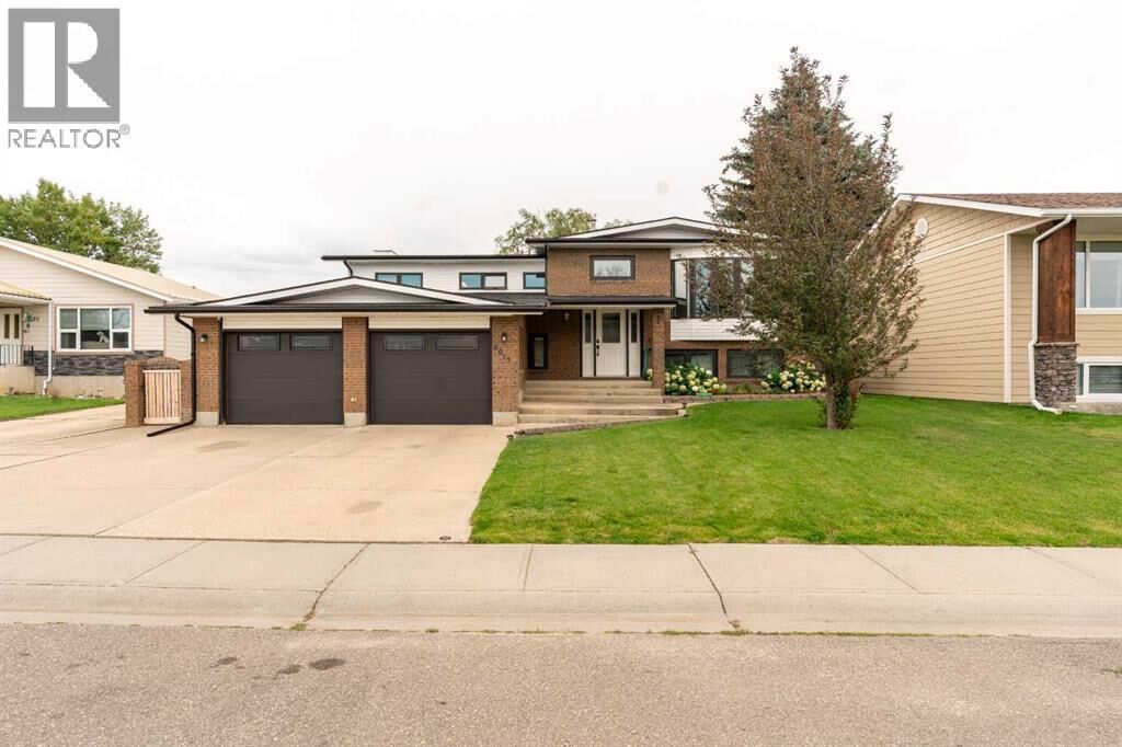 Property Photo: 6017 57 Street AB T1G 1K1