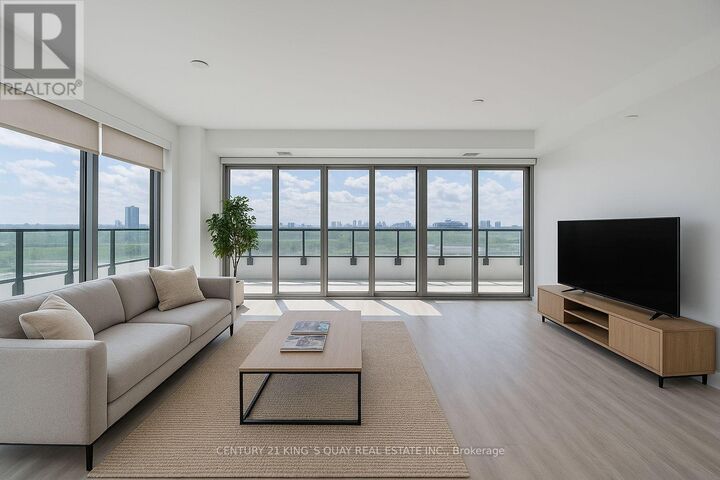 Property Photo: 20 Inn On The Park Drive 1132 ON M3C 0P8