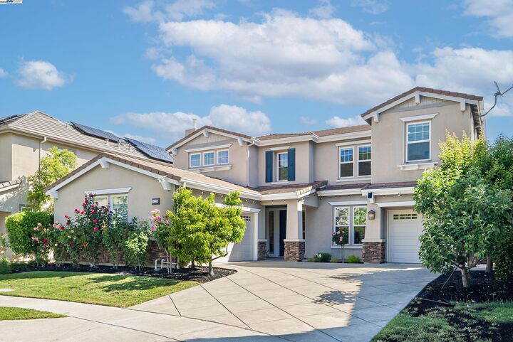 Property Photo: 1225 Royal Creek Ct CA 94566