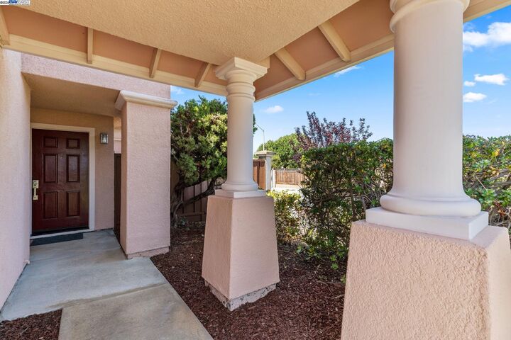 Property Photo: 8503 Mahogany Pl CA 94560