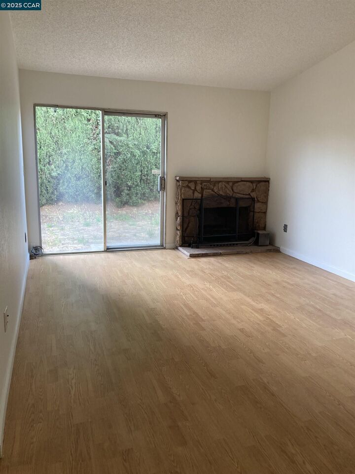 Property Photo: 536 Harvey Way CA 94565
