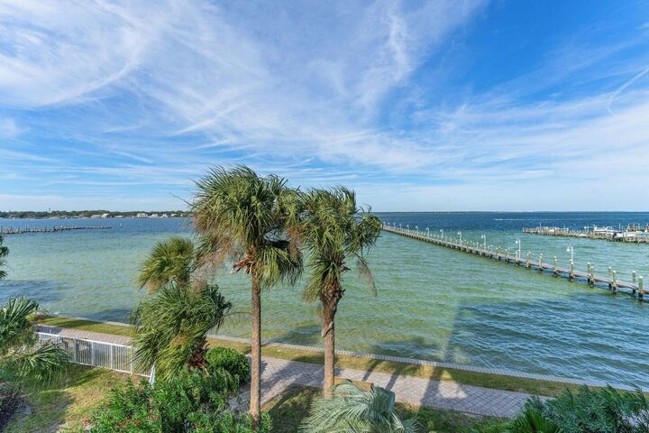 Property Photo: 1328 SE Miracle Strip Parkway 303 FL 32548