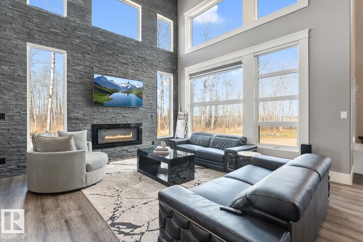 Property Photo:  42324 Twp Rd 632  AB T9M 1P2 