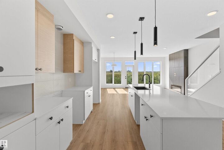 Property Photo: 22919 80 Avenue NW AB T5T 7Y1