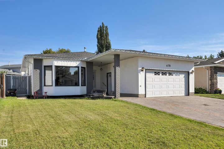 Property Photo: 6720 20 Avenue NW AB T6K 2H2