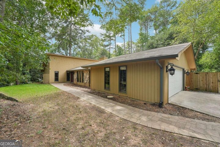 Property Photo:  382 Greenfield Court  GA 30068 