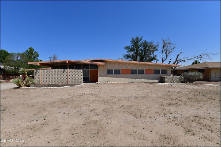 9525 Desert Ridge Drive  El Paso TX 79925 photo