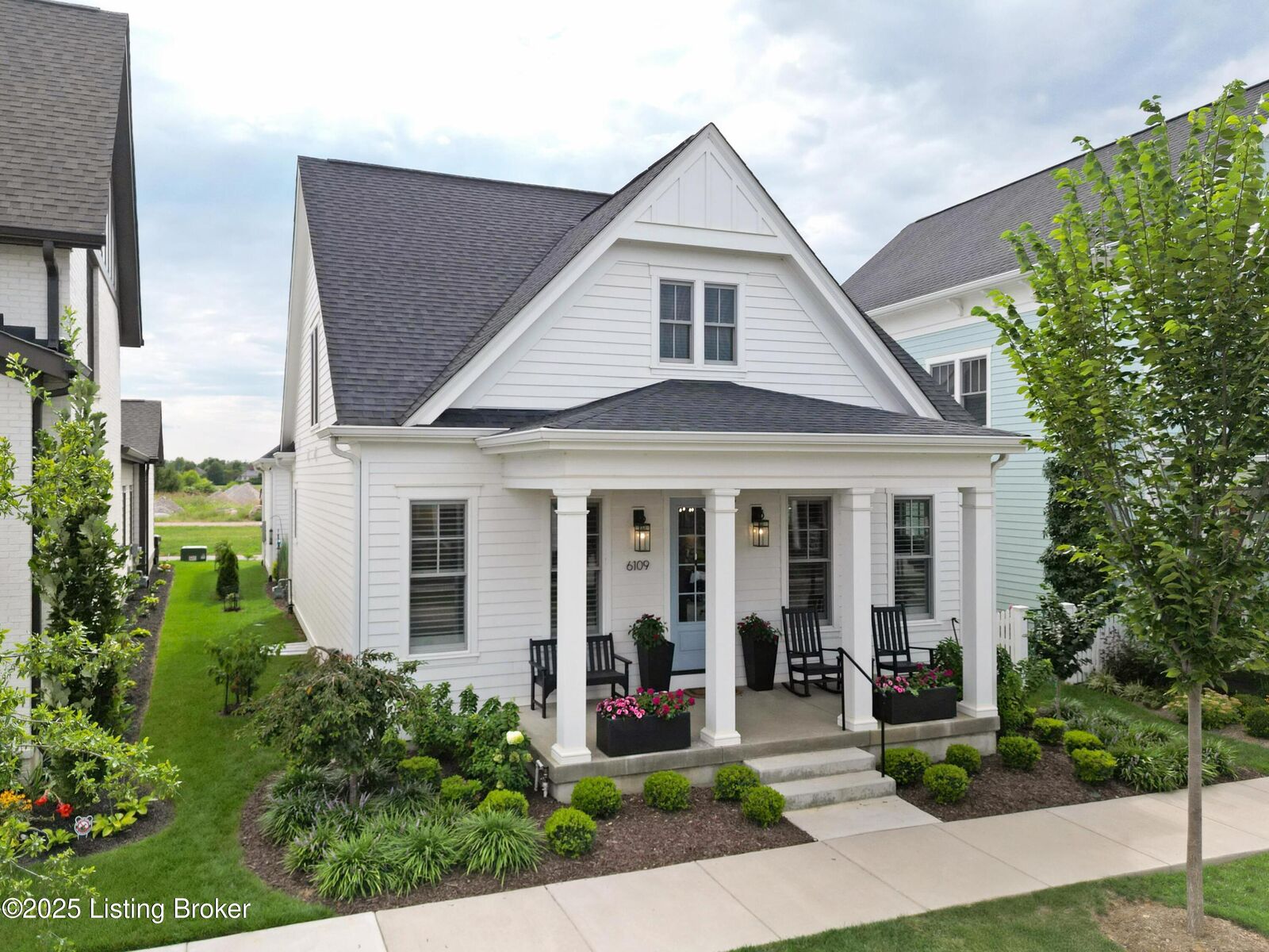 Property Photo:  6109 Starflower St  KY 40059 
