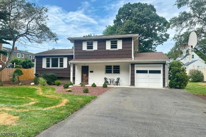 Property Photo:  27 Willow Rd  NJ 07866 