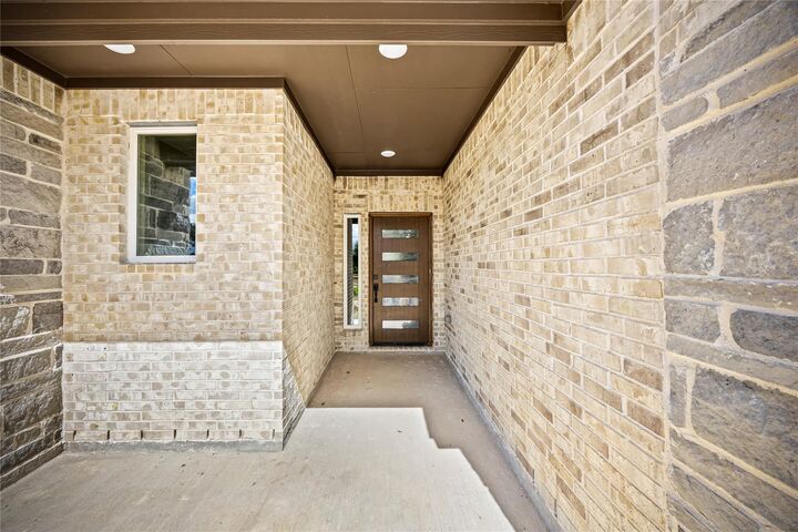Property Photo:  513 Oleander Street  TX 77484