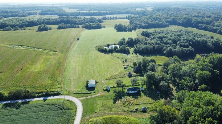 Property Photo: 376 SW 30th Avenue MO 64683