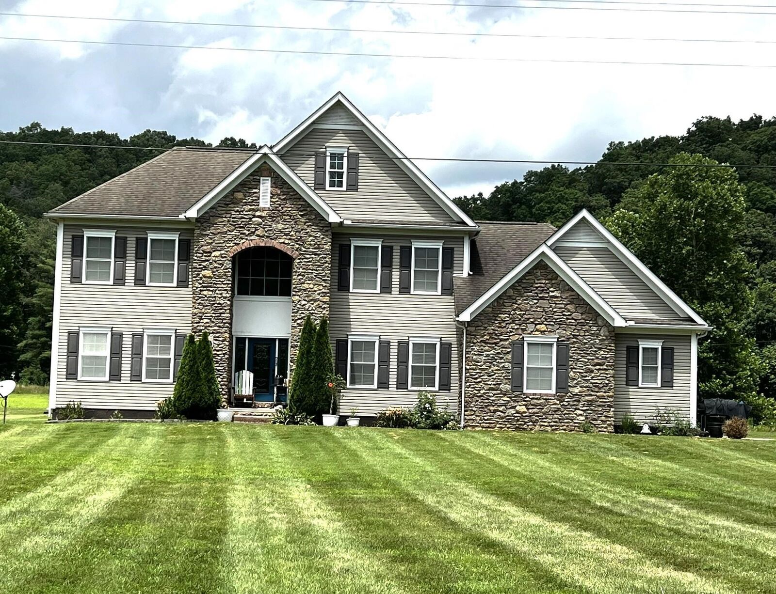 Property Photo: 1860 Brushy Rd KY 41144-0000