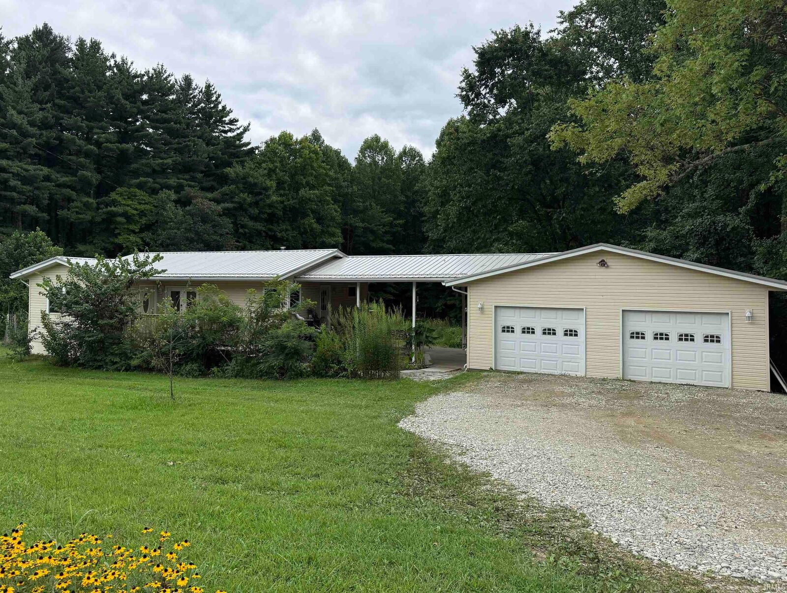 Property Photo: 3370 E Bethel Lane IN 47408-7408