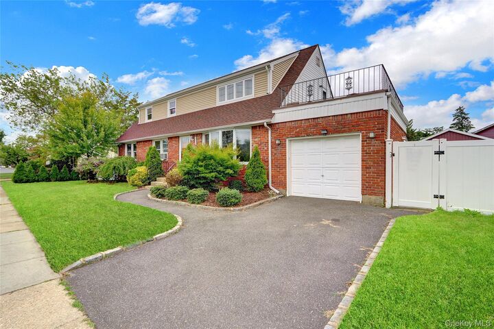 Property Photo:  172 2nd Street  NY 11801 