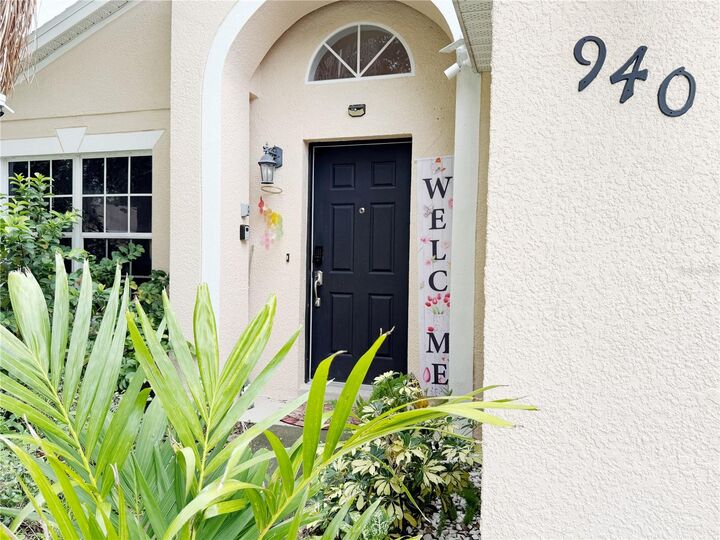 Property Photo: 940 Sandy Ridge Drive FL 33896