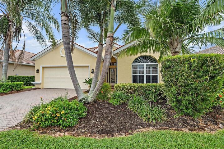Property Photo: 131 River Enclave Court FL 34212