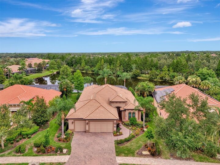 Property Photo:  14703 Secret Harbor Place  FL 34202 