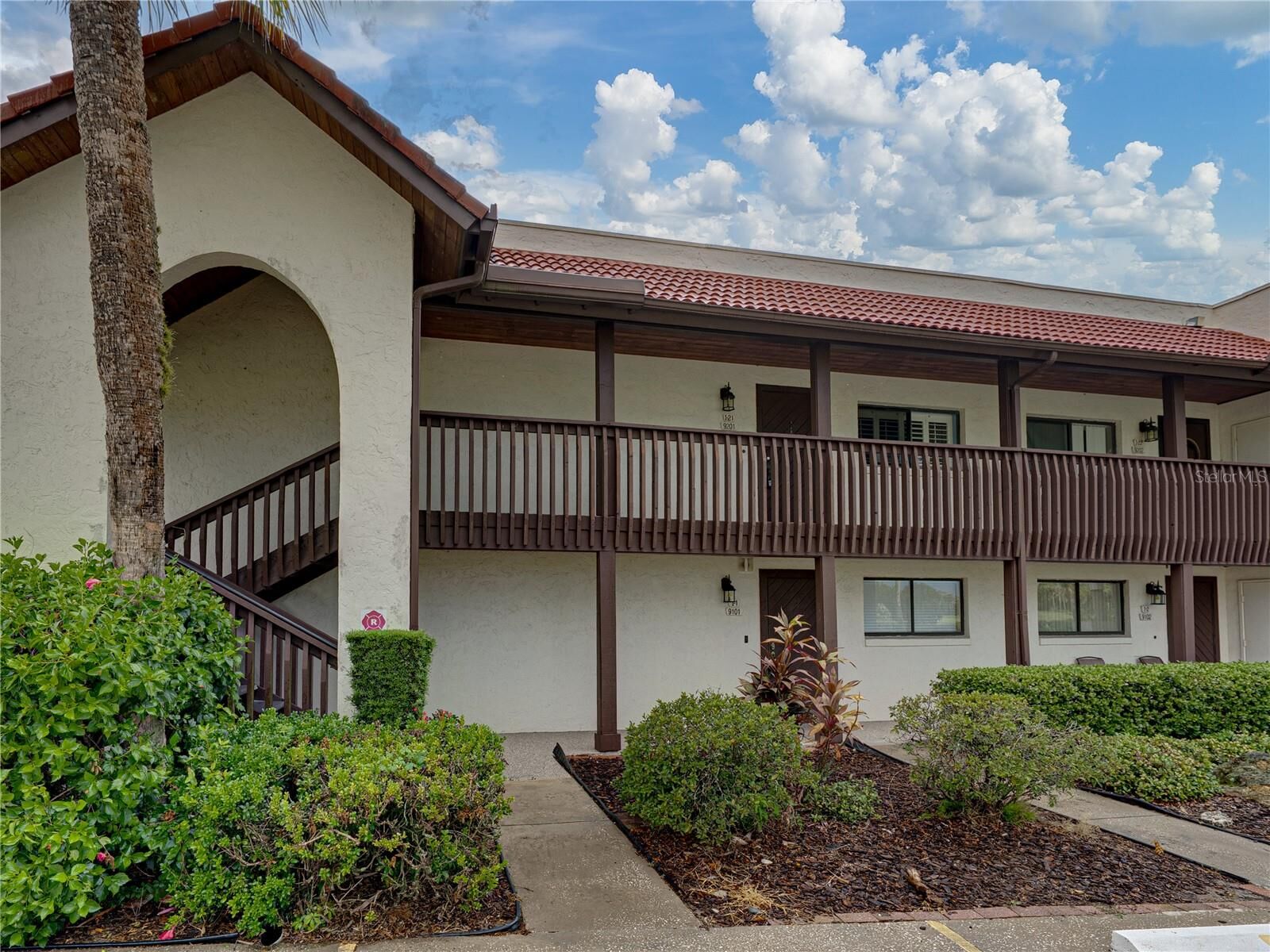 Property Photo:  9201 Village Drive I-21  FL 33898 