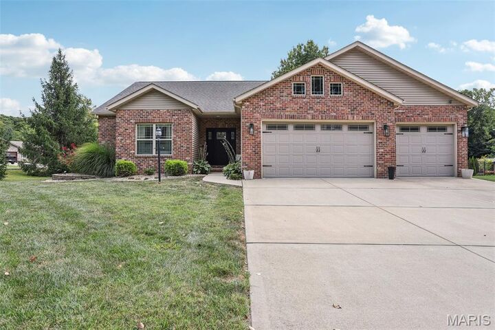 206 Edwards Street  Glen Carbon IL 62034 photo