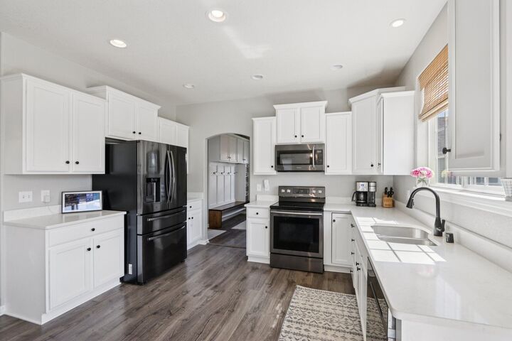 Property Photo: 4143 Stillwater Cir WI 53189