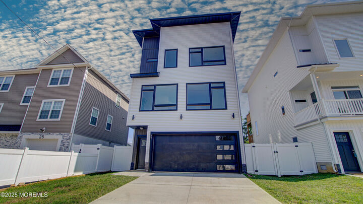 27 Woodland Avenue  Keansburg NJ 07734 photo