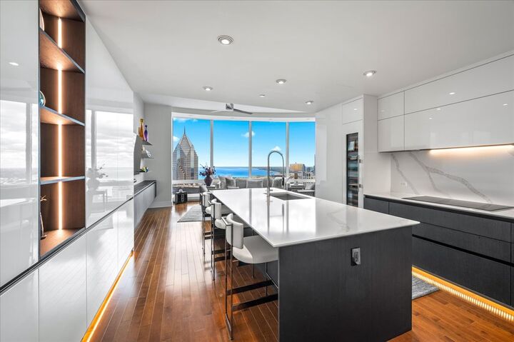 Property Photo: 401 N Wabash Avenue 51E IL 60611