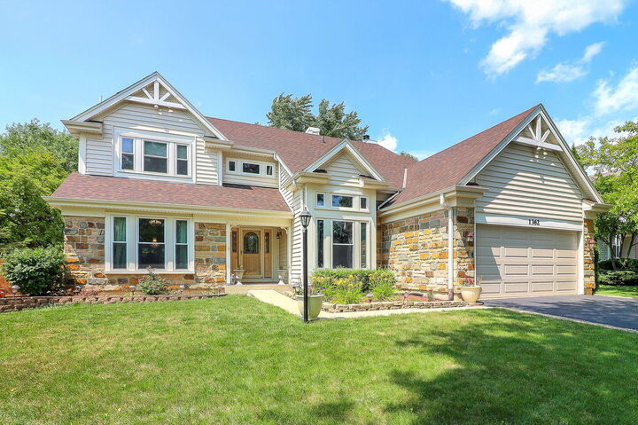 Property Photo: 1362 Nightingale Lane IL 60103