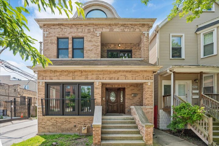 2415 W Belle Plaine Avenue  Chicago IL 60618 photo