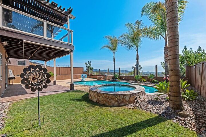 Property Photo: 858 Via Barquero CA 92069