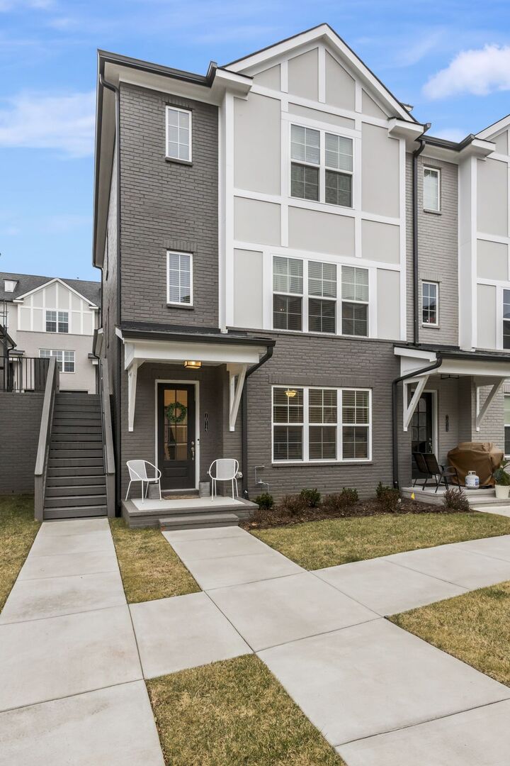 Property Photo:  7014 Westside Cir  TN 37205 