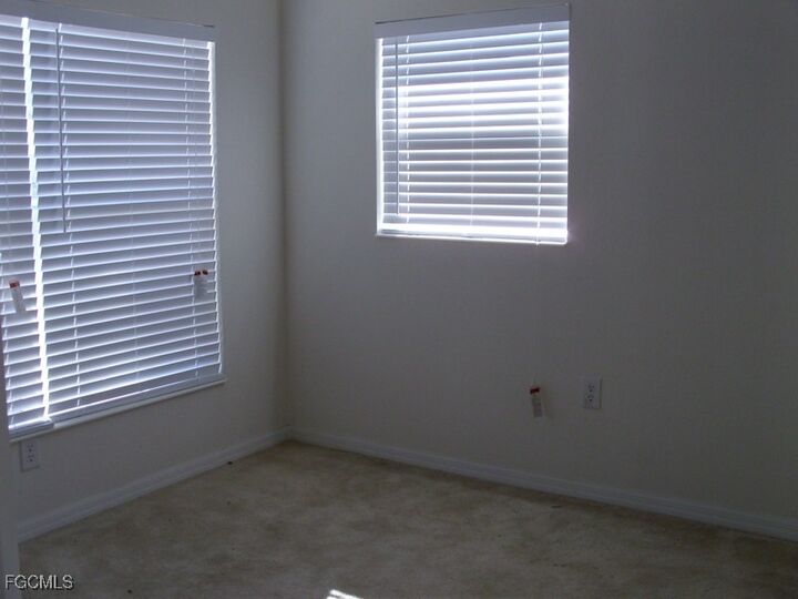 Property Photo:  924 Hollister Avenue  FL 33974 