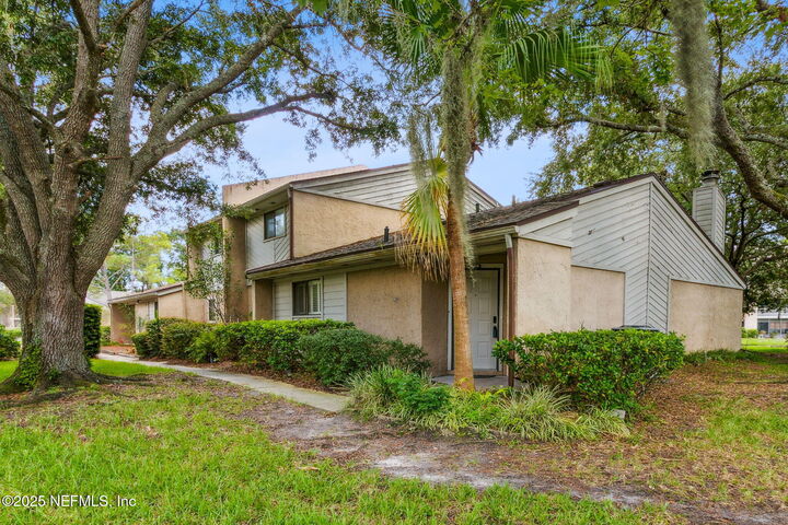 Property Photo: 3801 Crown Point Road 3114 FL 32257