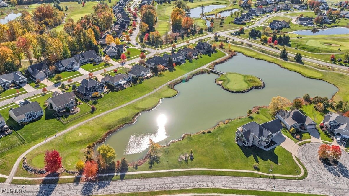 Property Photo:  800 Buckingham Drive  OH 44050 