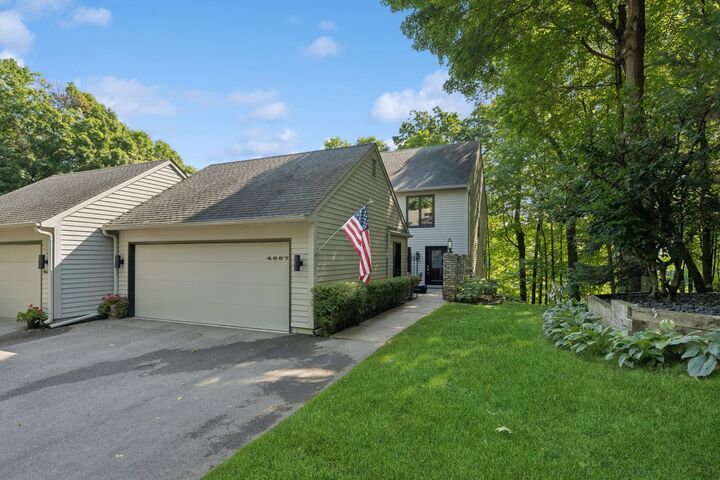 Property Photo:  4667 Bayswater Road  MN 55331 