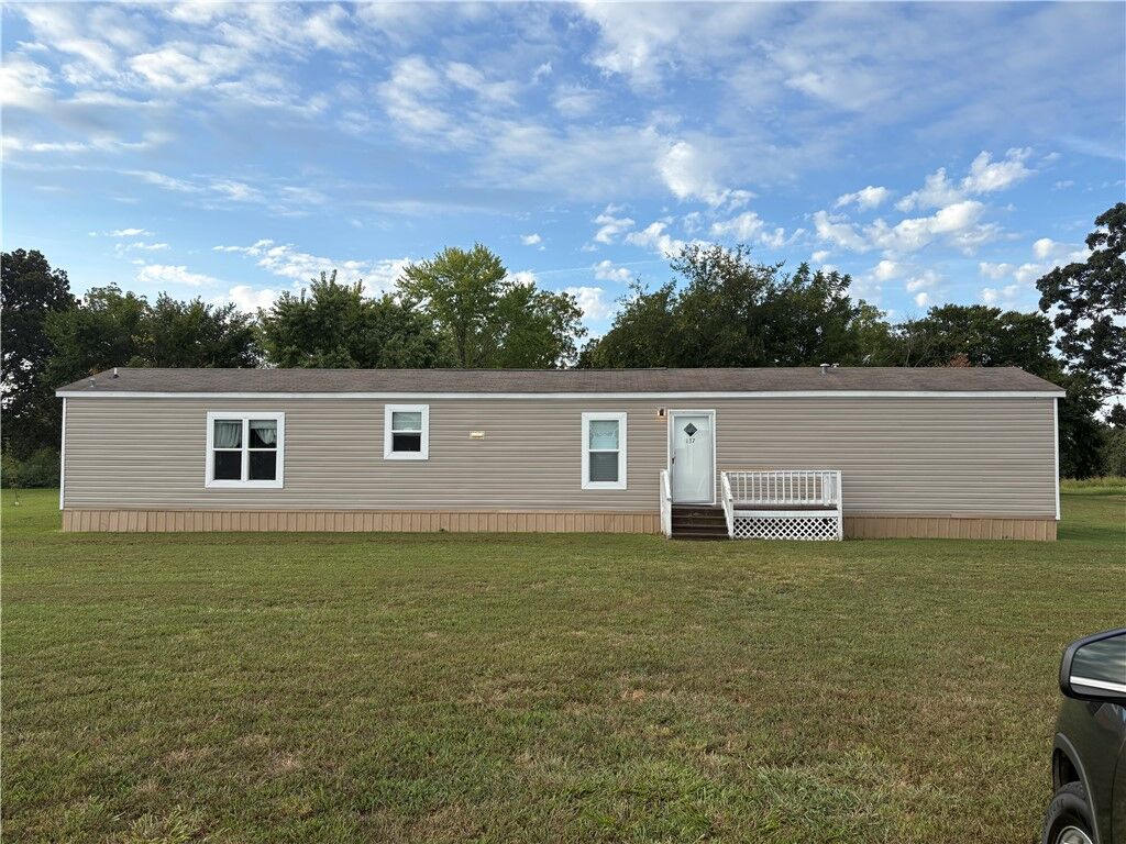 Property Photo: 137 Hawkeye Lane AR 72601