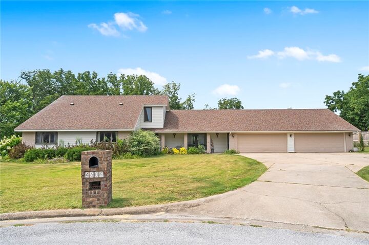 4606 W Centre Court  Rogers AR 72758 photo