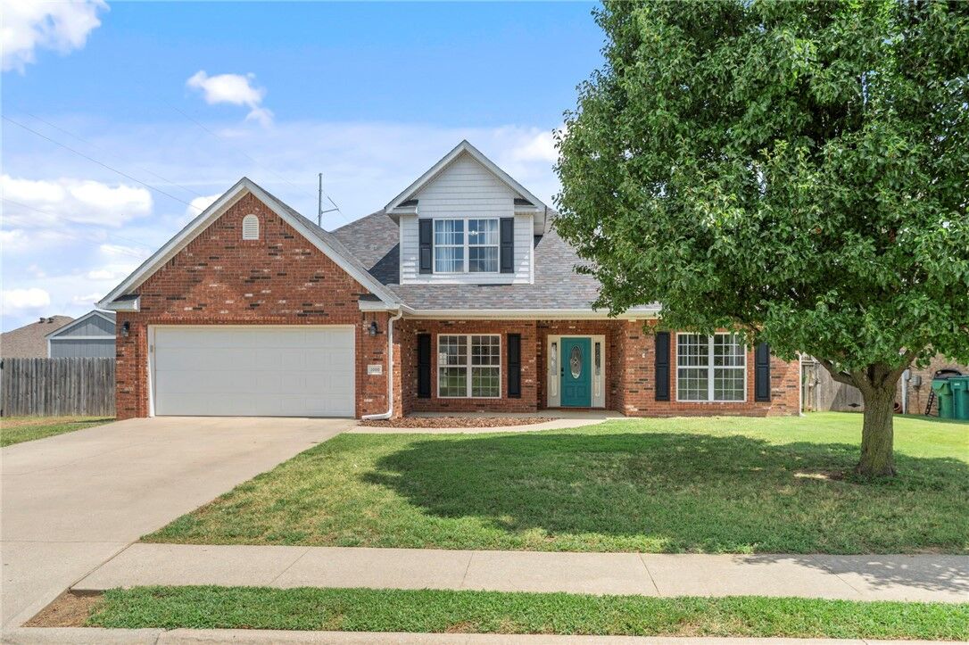 Property Photo:  1000 Walker Street  AR 72719 