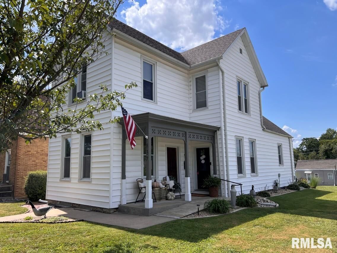 Property Photo:  837 N 16th Street  IL 62301 