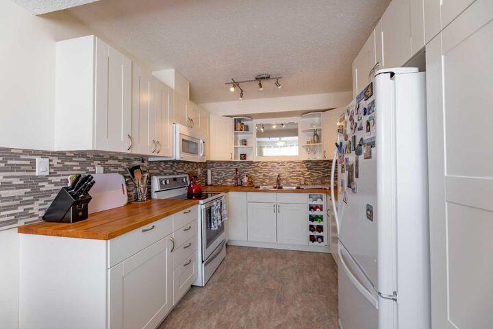 Property Photo:  457 Collinge Road 316  AB T7V 1M2 