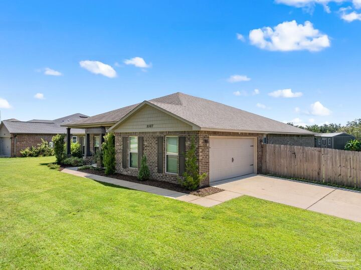 Property Photo:  5587 Mill Race Circle  FL 32571