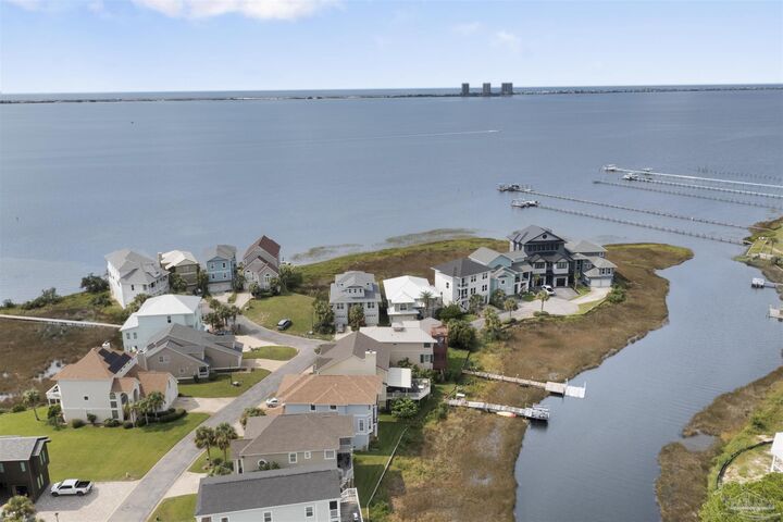 1161 Sawgrass Dr  Gulf Breeze FL 32563 photo