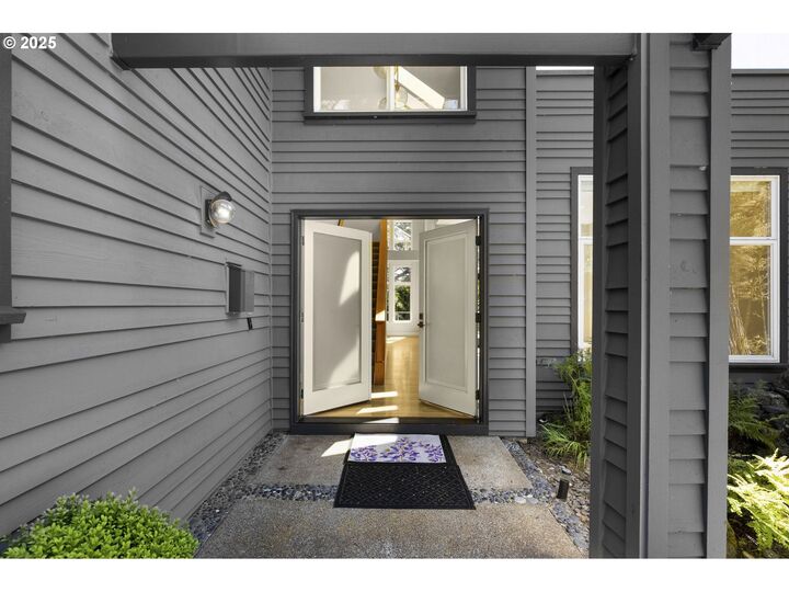 Property Photo:  1450 SW Davenport St  OR 97201 
